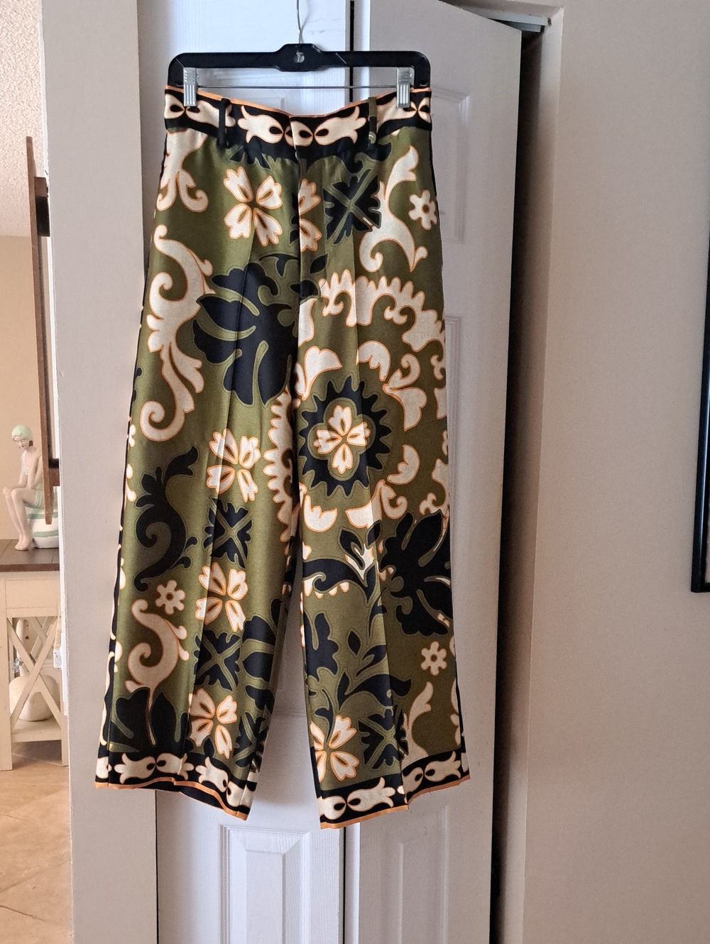 Zara Highrise Wide Leg Green Black Orange Graphic Print Pants L EUC